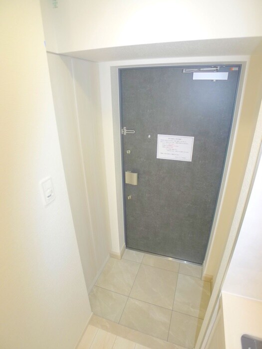 物件内観写真15　(玄関)