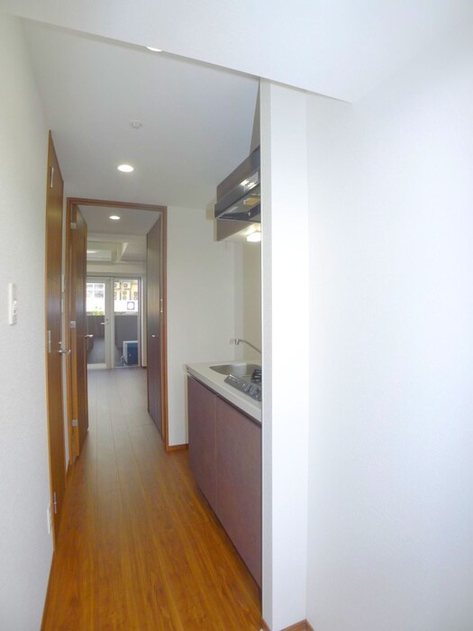 物件内観写真16　(廊下)