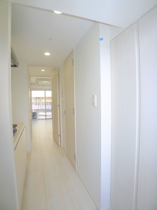 物件内観写真16　(廊下)