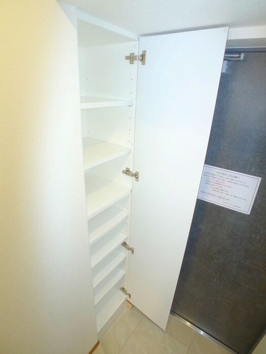 物件内観写真17　(靴箱)
