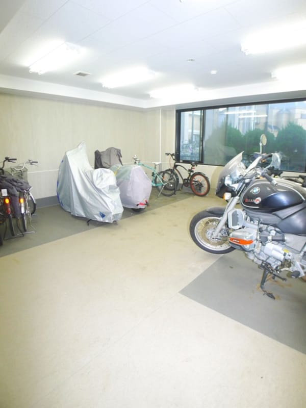 バイク置き場