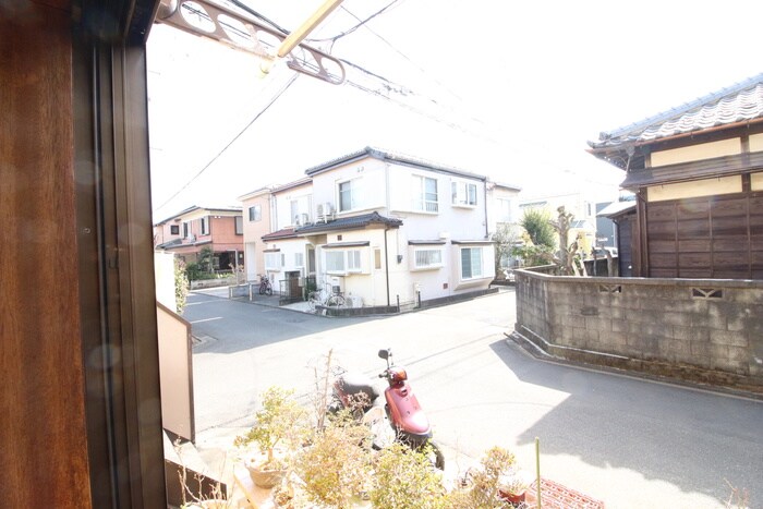 物件内観写真20　(室内からの展望)