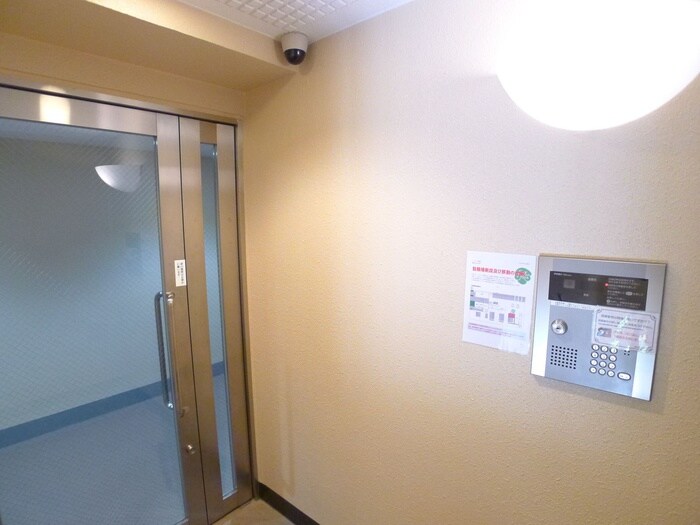 物件外観写真6　(エントランス部分)