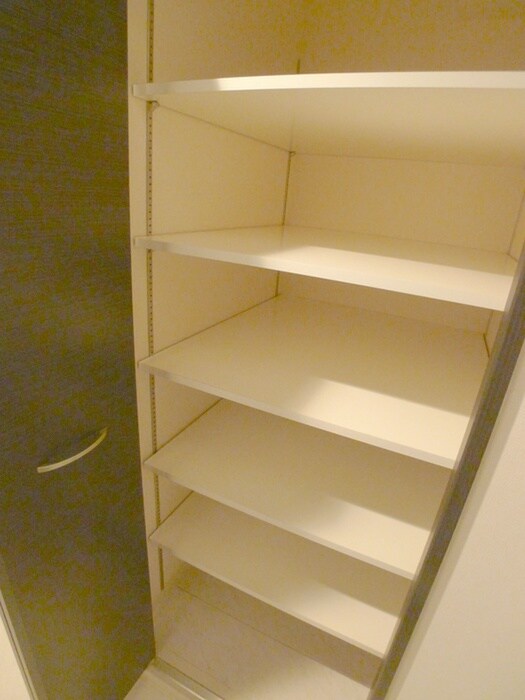物件内観写真15　(靴箱)