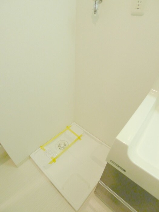 物件内観写真16　(洗濯機置場)