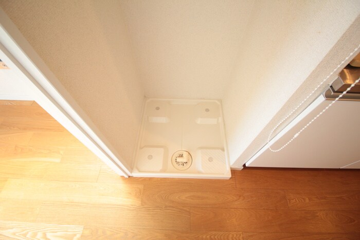 物件内観写真17　(洗濯機置場)