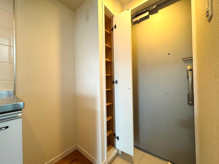 物件内観写真18　(靴箱)