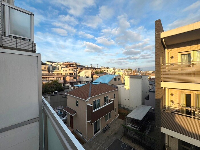 物件内観写真21　(室内からの展望)