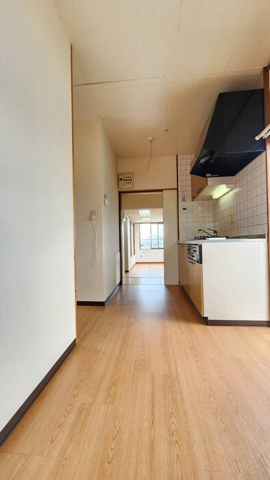 物件内観写真16　(廊下)