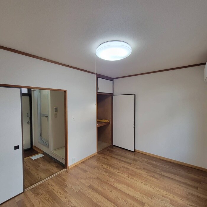物件内観写真8　(居室)