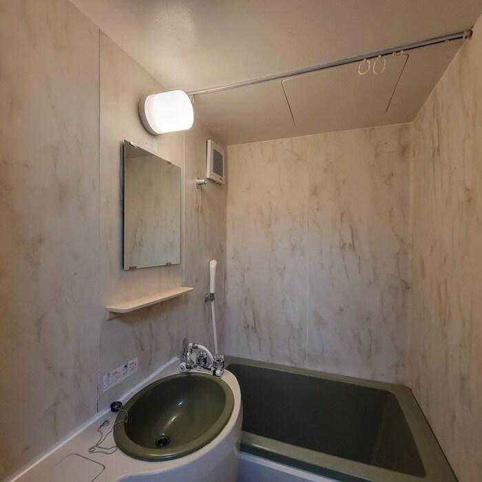 物件内観写真13　(バス／シャワールーム等)