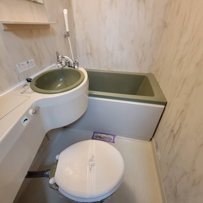 物件内観写真14　(トイレ)