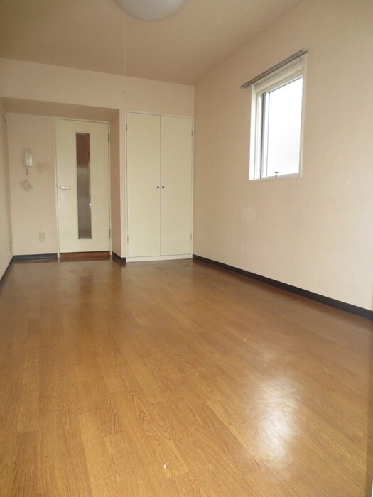 物件内観写真6　(居室)