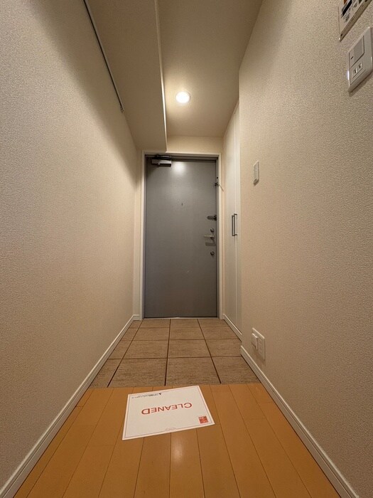 物件内観写真7　(玄関)