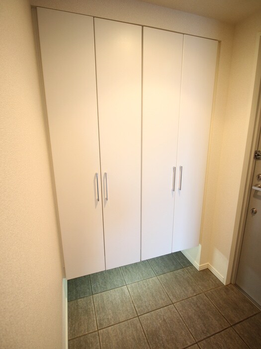 物件内観写真8　(靴箱)