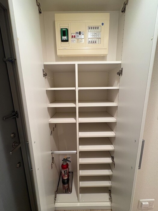 物件内観写真9　(靴箱)