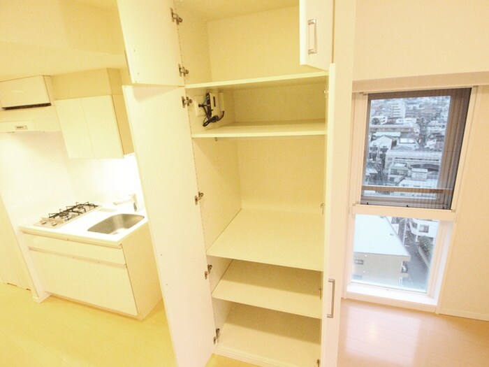 物件内観写真13　(収納)