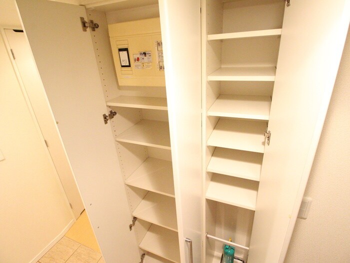 物件内観写真14　(靴箱)