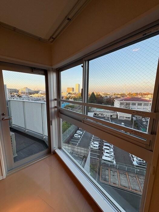 物件内観写真16　(室内からの展望)