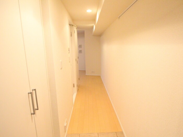 物件内観写真17　(廊下)