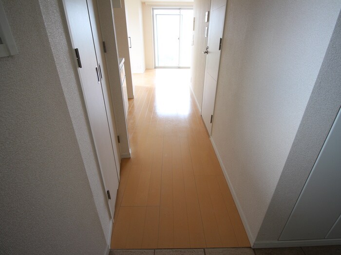 物件内観写真18　(廊下)