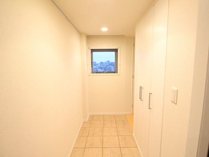 物件内観写真18　(廊下)