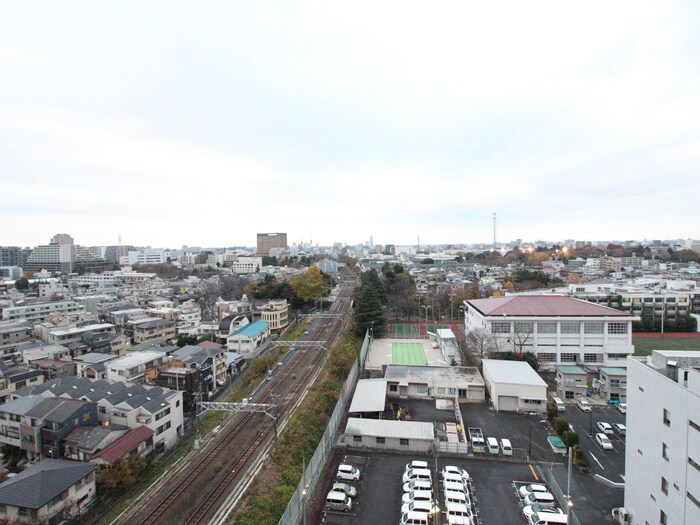 物件内観写真22　(室内からの展望)