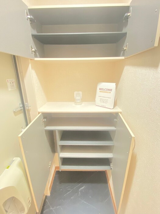 物件内観写真5　(靴箱)