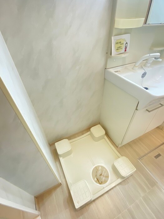 物件内観写真9　(洗濯機置場)