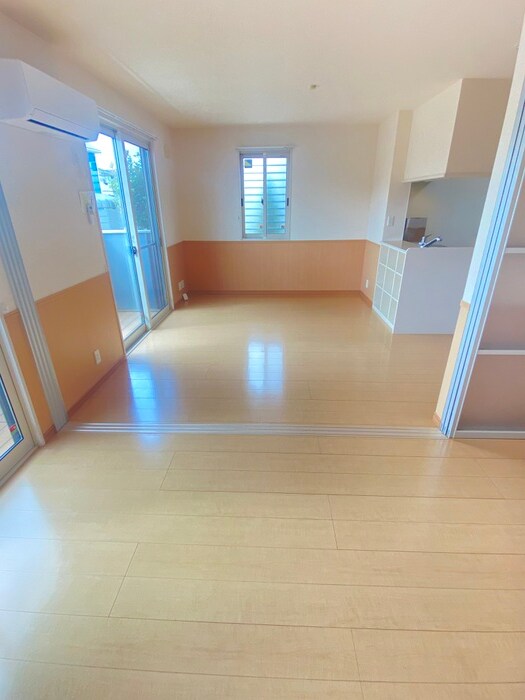 物件内観写真11　(居室)