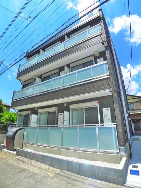 リブリ・ルイフェリス外観写真