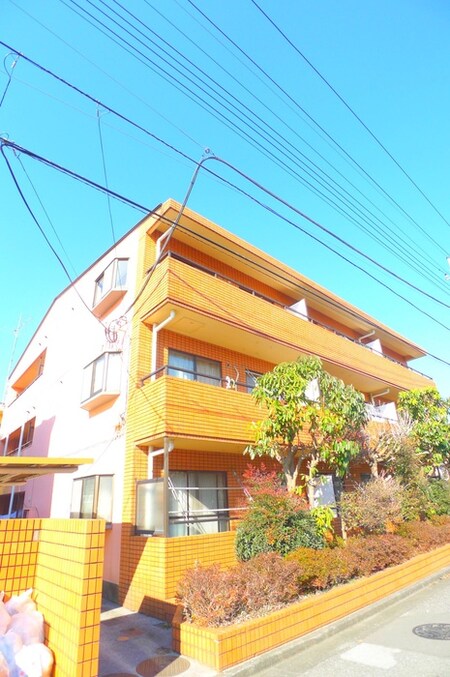 クレアモントマンション外観写真