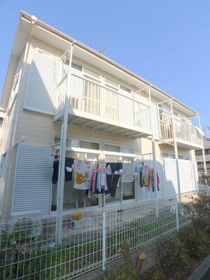 コ―ポ岩崎２号棟外観写真