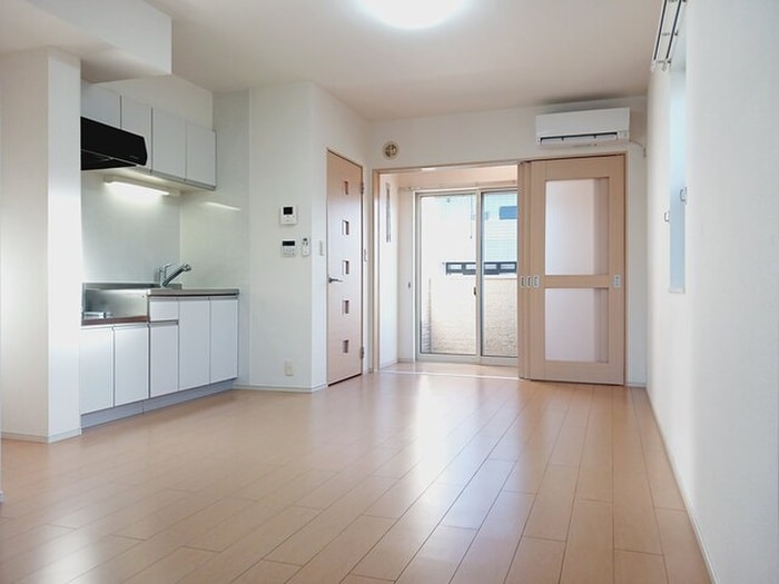 物件内観写真3　(居室)