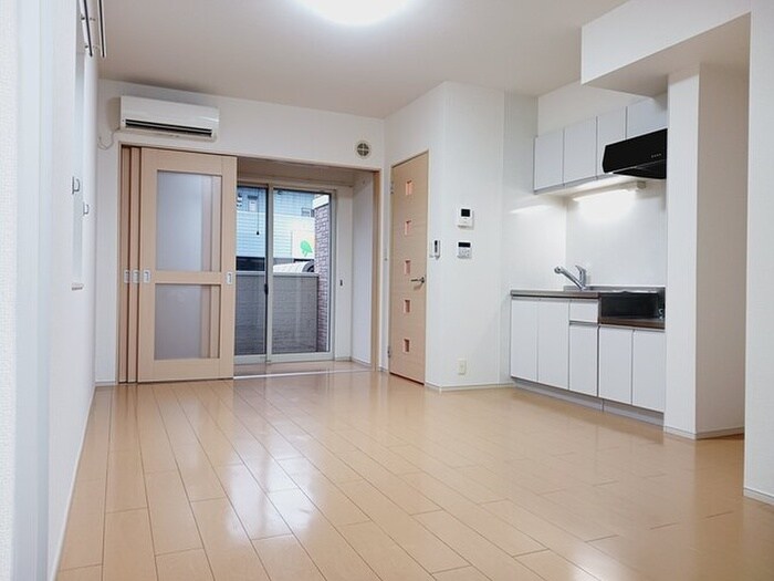 物件内観写真3　(居室)