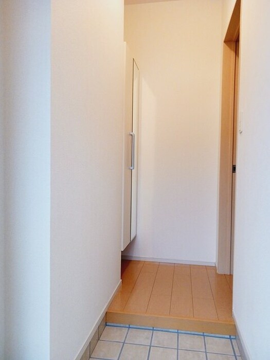 物件内観写真9　(玄関)
