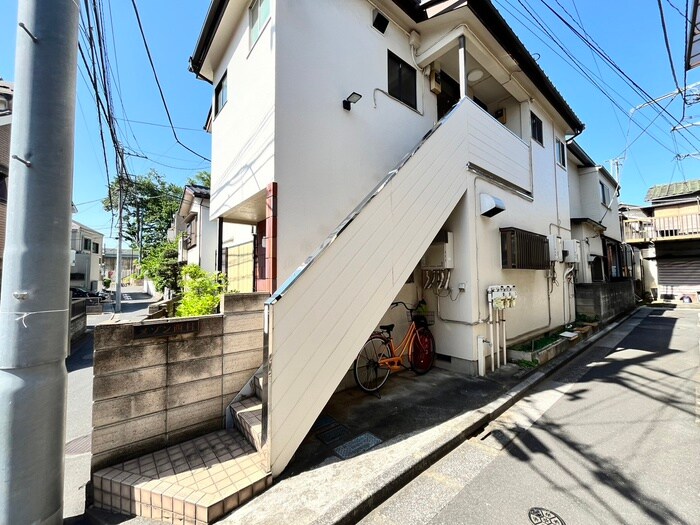 物件外観写真5　(エントランス部分)