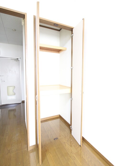 物件内観写真15　(収納)