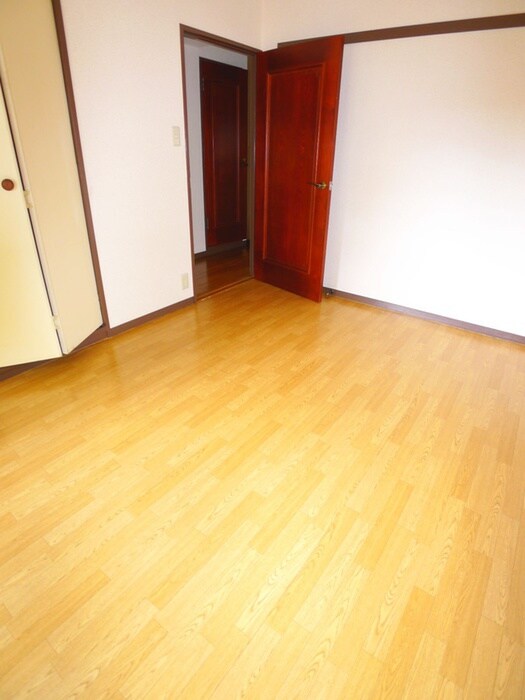 物件内観写真6　(居室)