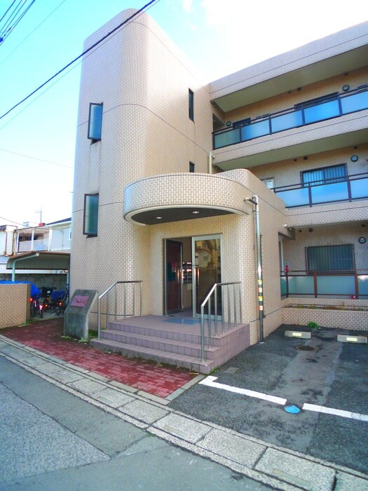 物件外観写真1　(駐車場)