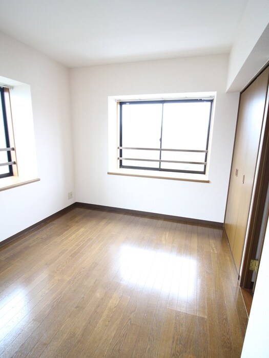 物件内観写真4　(居室)