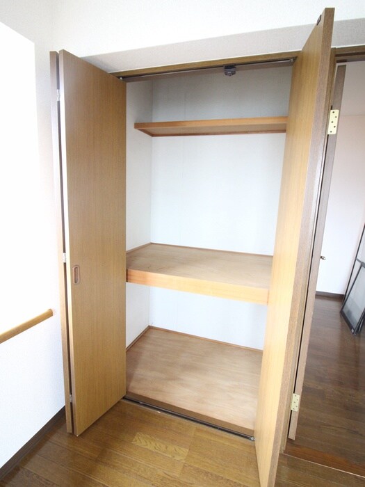 物件内観写真12　(収納)