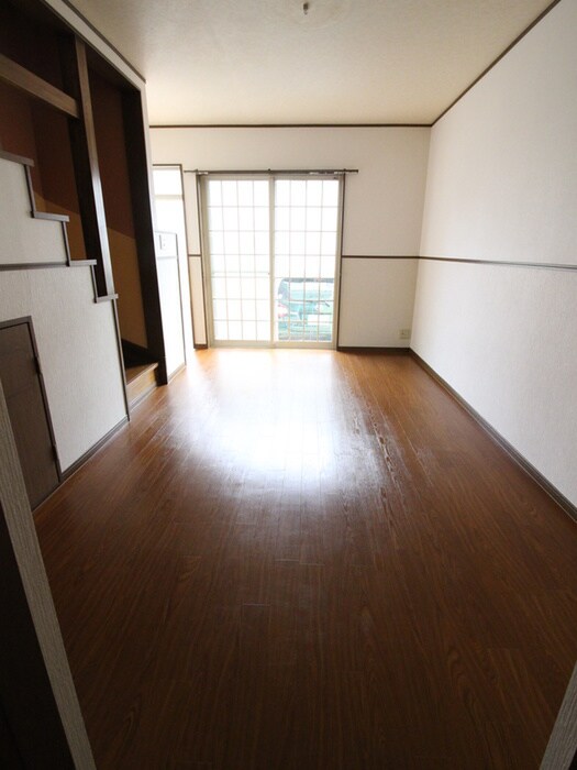 物件内観写真9　(居室)