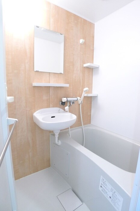 物件内観写真12　(バス／シャワールーム等)