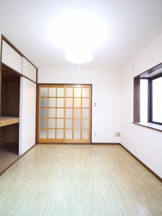 物件内観写真9　(居室)