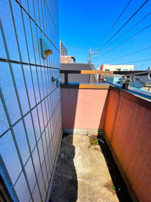 物件内観写真16　(洗濯機置場)