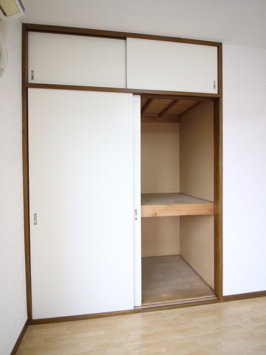 物件内観写真21　(収納)