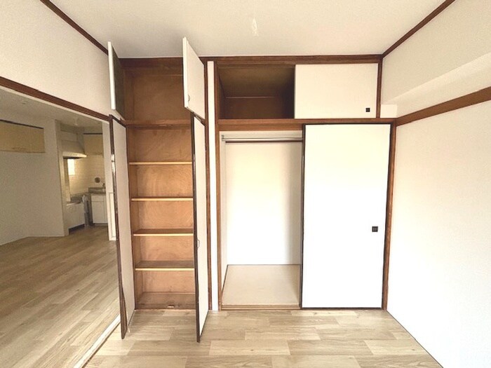 物件内観写真6　(収納)