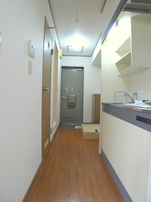 物件内観写真14　(玄関)