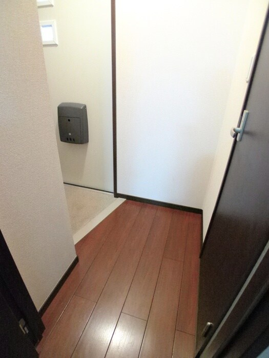 物件内観写真18　(廊下)